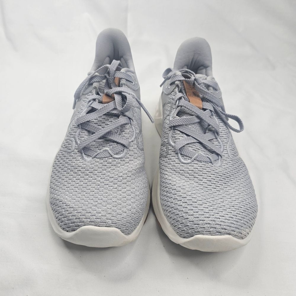NEW BALANCE FRESH FOAM ROAV V2 size 8